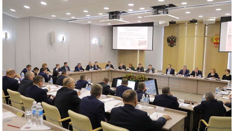 Михаил Игнатьев провел совещание с главами администраций муниципальных районов и городских округов